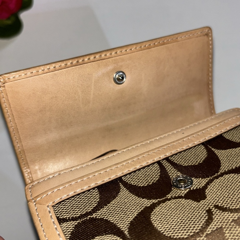 Coach Signature Wallet Tan Coach Wallet Folded Snap Coach Classic Wallet - Picture 11 of 16